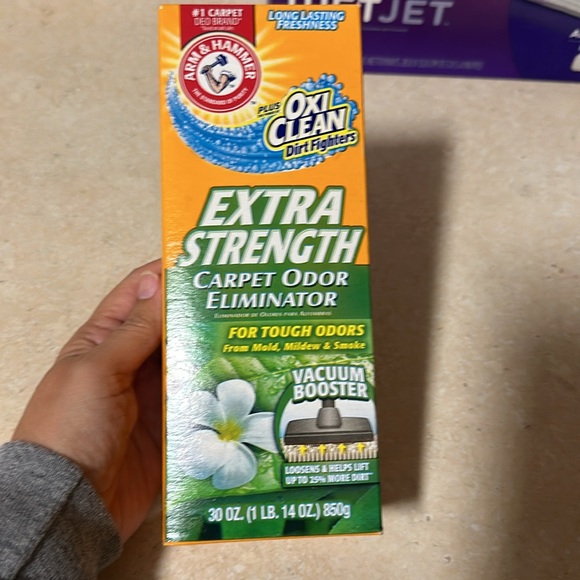 Swiffer WetJet Mopping Pads and Arm & Hammer Carpet Odor Eliminator - Picture 5 of 6